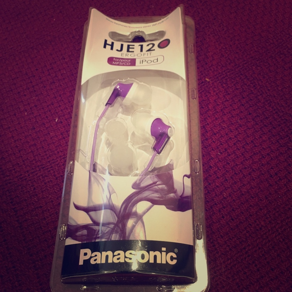 NWT Panasonic Ergofit Purple Earbud Headphones